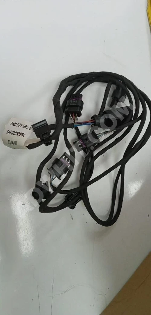 8K0971095E PARK SENSÖR TESİSATI