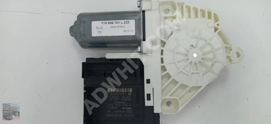1T0959701L KAPI KOLU CAM MOTORU