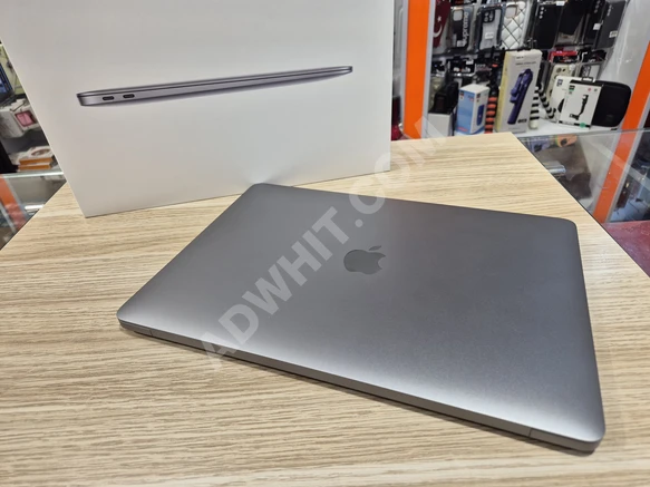 Macbook Air A Arabic Adwhit