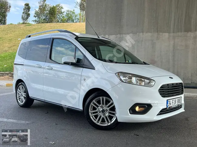 2022 / Ford / Courier / Titanium / No paint / 41,000 km / Car license