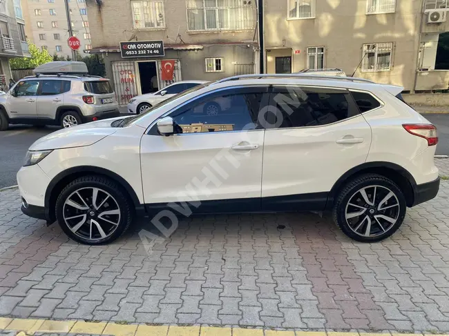 From ESCAR Nissan Qashqai 2014 1.6 Diesel C, with a glass roof