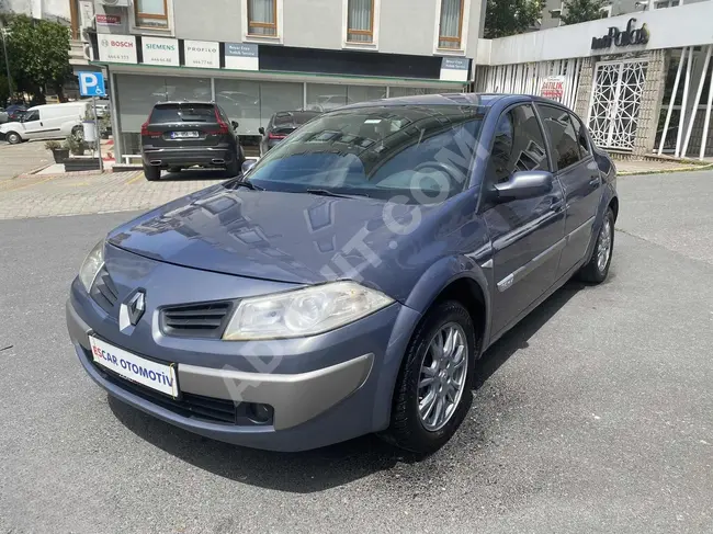 From the ESCar Car Company, a Renault Megane 2007 model with a 1.6 engine, 110 horsepower, 16V