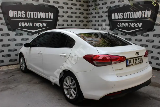 Kia Cerato 2018 model 1.6 CRDI PRESTIGE with a sunroof from Auras