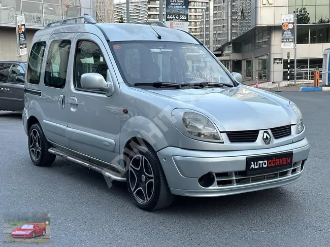 Renault Kangoo 229,000 km, uniquely clean with two sliding doors and air conditioning