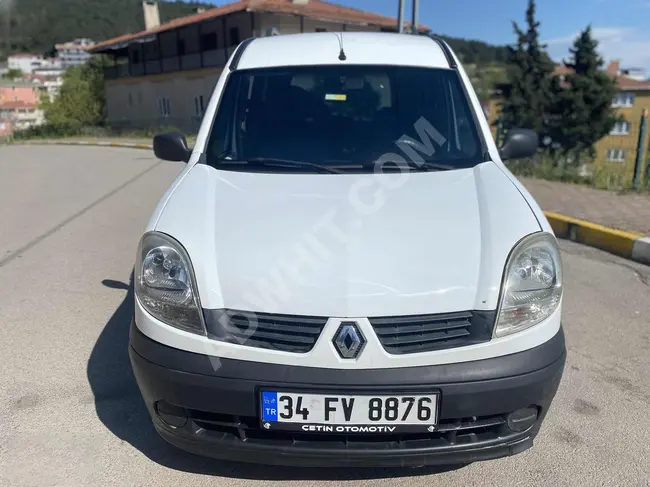 Renault Kangoo 1.5 DCi with 129,000 in cash and the rest with bond and installment options