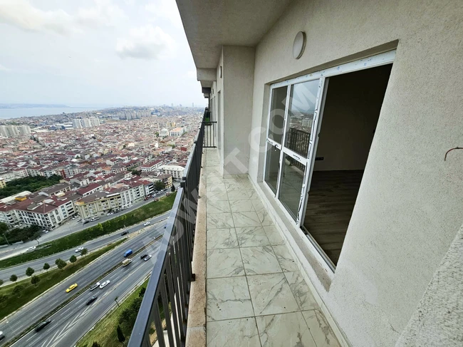 An empty apartment for annual rent 3+1 in Esenyurt, within N Logo complex