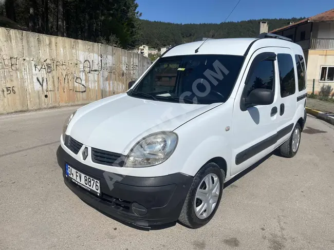 Renault Kangoo 1.5 DCi with 129,000 in cash and the rest with bond and installment options