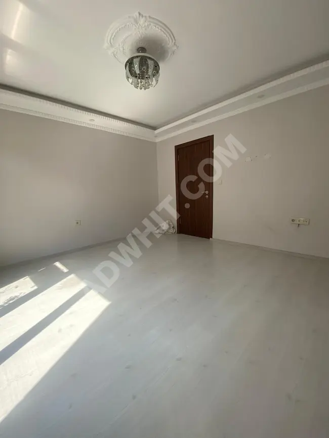 Apartment for rent 2+1 near the Metrobus in MEHTERÇEŞME neighborhood