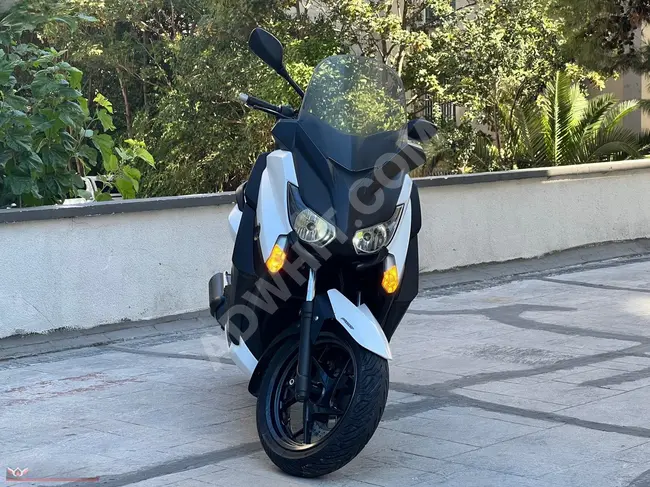 Yamaha X-Max 250 ABS, accident-free, original and without issues, includes head bonds