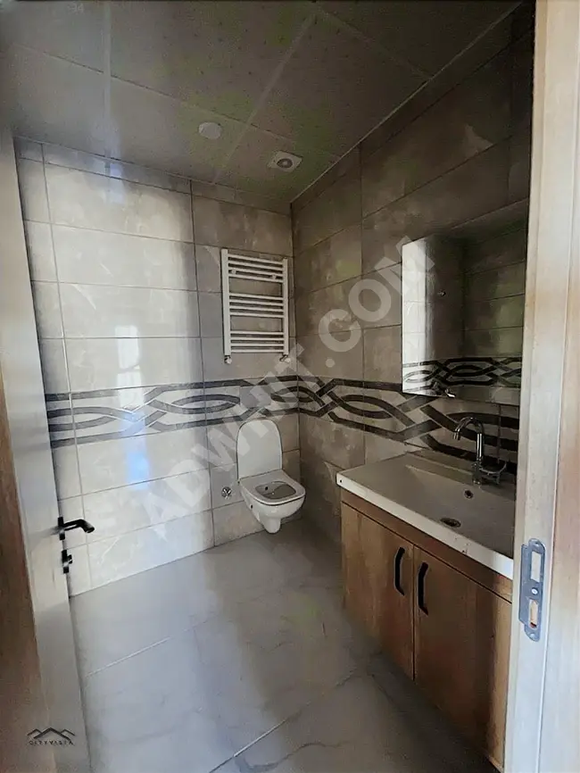 For sale 2+1, 160 m² with balcony and en-suite bathroom in Esenyurt