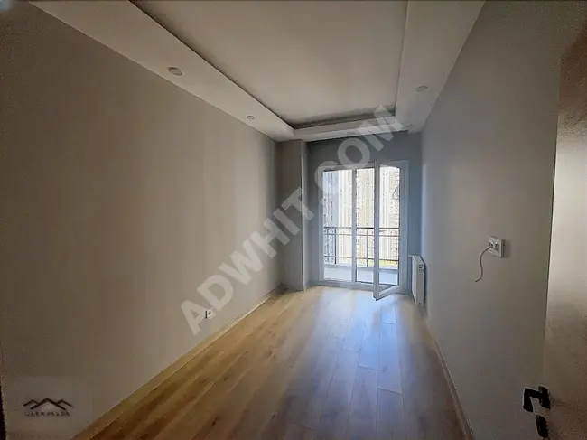 ESENYURT SATILIK 2+1 160 M2 BALKONLU EBEVEYN BANYOLU