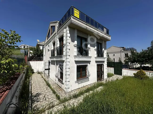 Villa for sale 3+1 with a sea view