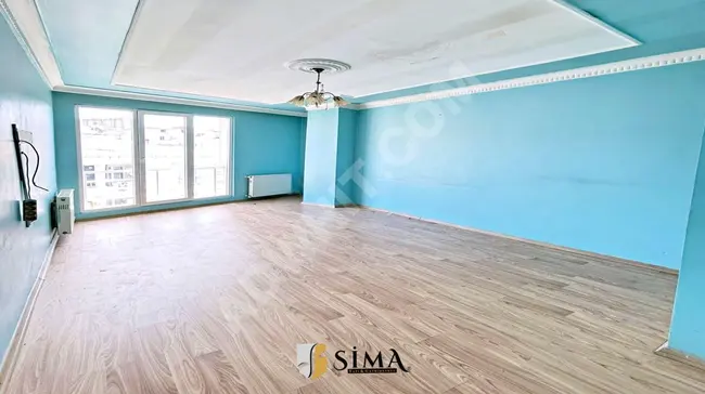 Apartment on the middle floor near the square - from Sima Yapi Real Estate