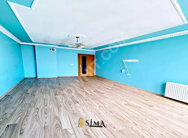 Apartment on the middle floor near the square - from Sima Yapi Real Estate