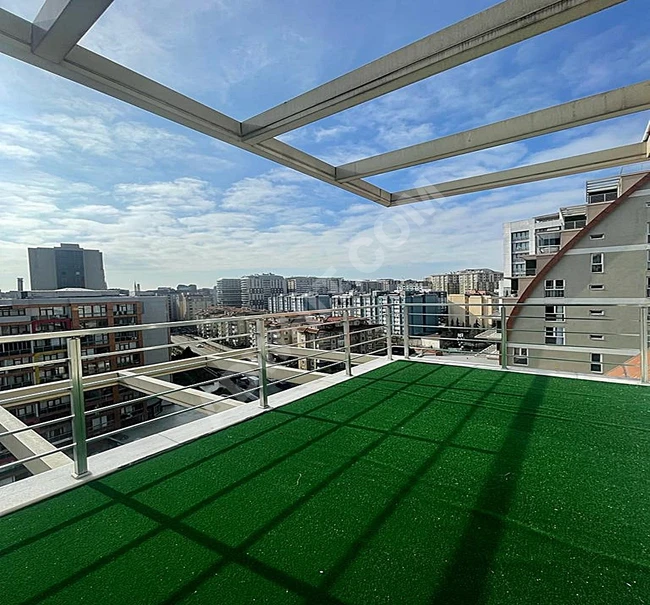 METROBÜSE 5 DK AKTİVİTELİ SİTEDE BALKONLU 2+1 DAİRE