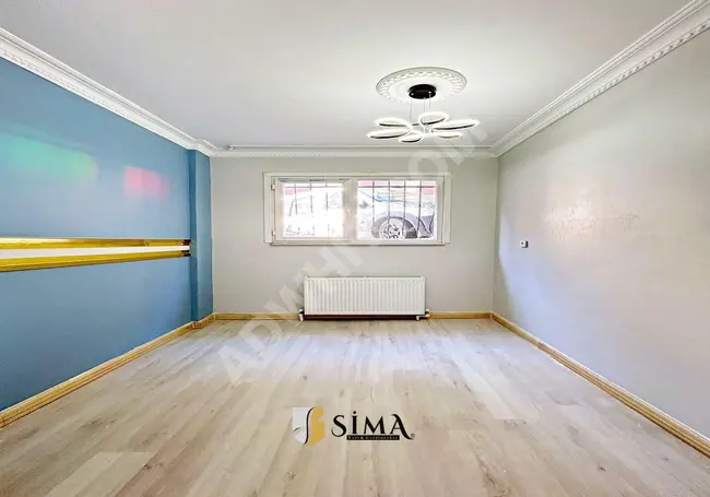 A large 2+1 apartment with a spacious area from Sima Yapi, close to the metrobüs, with high windows