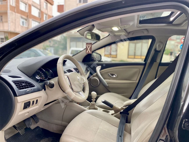 2012 Renault Fluence, Prestige package, with panoramic roof