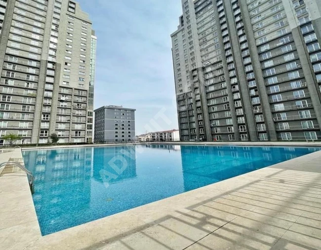 A very luxurious apartment in a residential complex with a balcony 1+EGE 35 [1 for Real Estate]