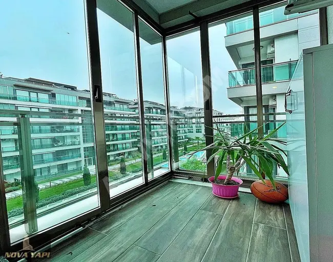 3+1 apartment on a middle floor in the best residential complex in Beylikdüzü!!