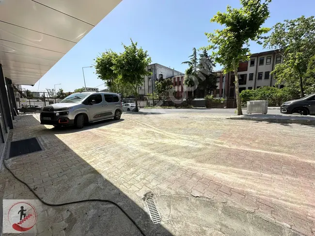 Kiralık 2100 m2 giriş mağaza ve depo