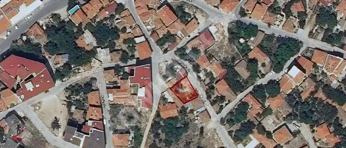 Built-up land designated for sale with 16 apartments in the center of Kirklareli