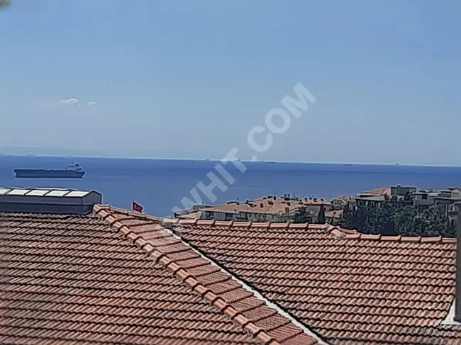 Luxurious 4+2 duplex with a sea view in a central location in Avcılar