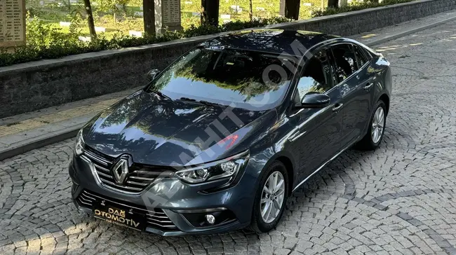 Renault Megane 2018 model, diesel, automatic, 140,000 km, serviced at the agency