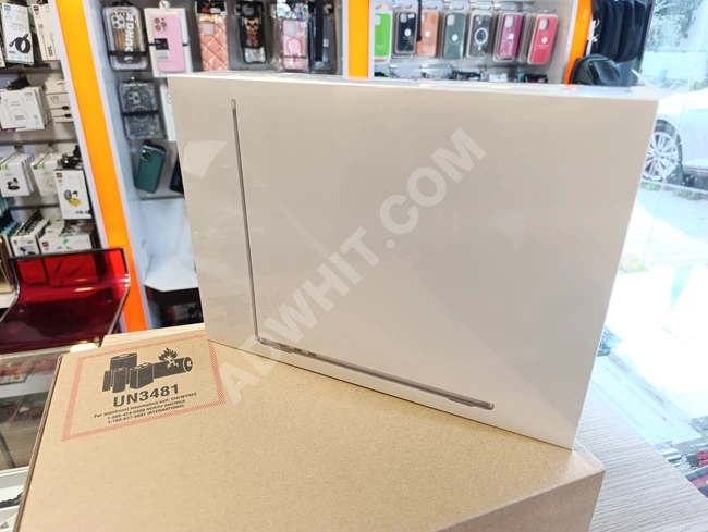 MACBOOK AIR A2681