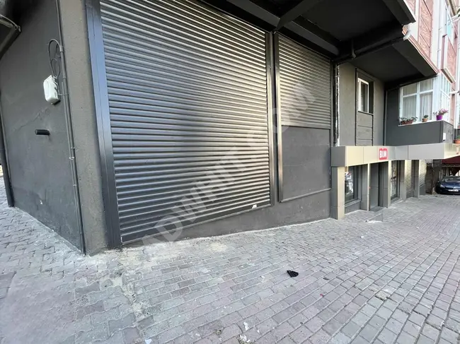 Commercial property for sale with an area of 370 m², rented by Bim Company, with two deeds