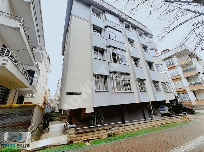 AMBARLIDA GÜZEL KONUMDA KÖŞE BAŞI SATILIK 2+1 DAİRE KOD:262