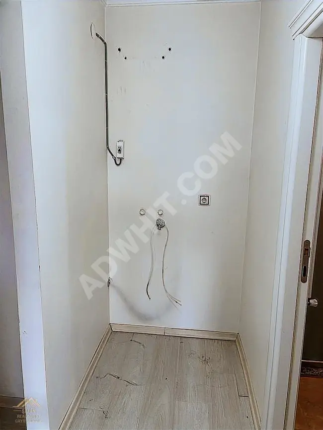 Apartment for sale 2+1 empty, renovated at a reasonable price in Taskopru, Inci location