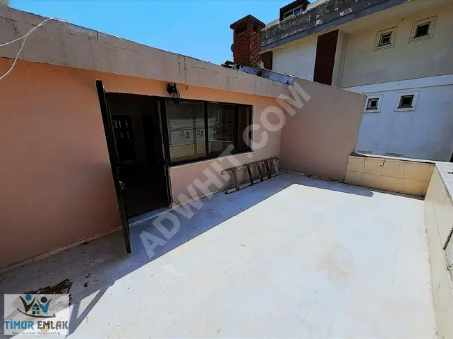 Villa for rent 3+5 with 4 floors, a pool, and a sea view in Gürpınar