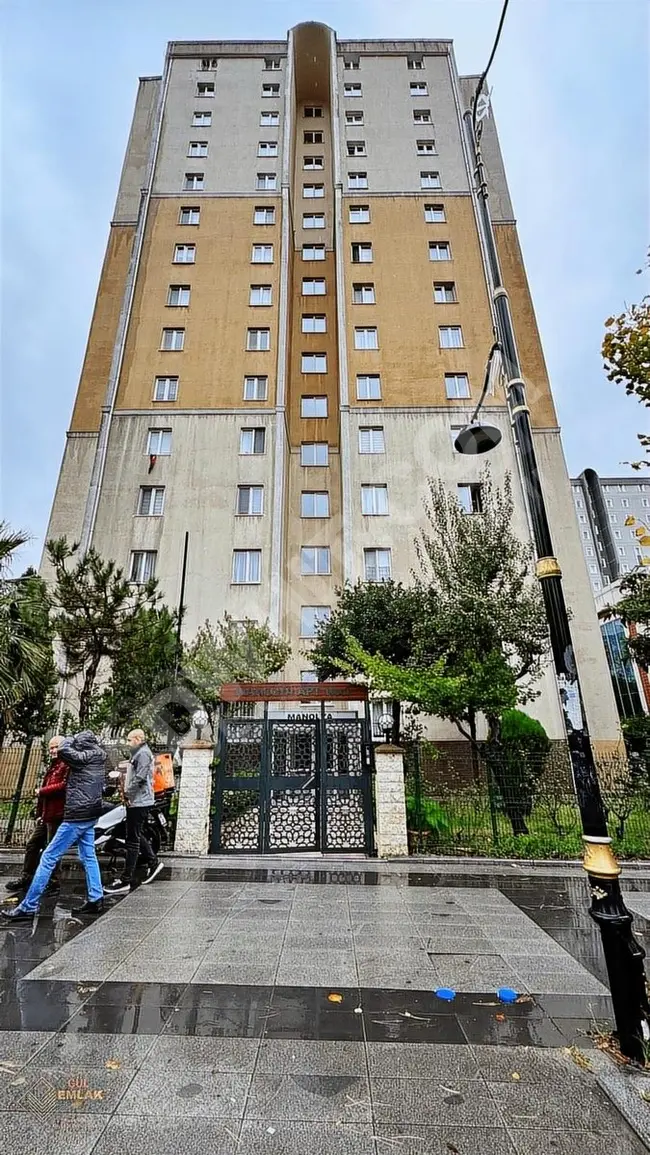 Spacious and comfortable 3+1 apartment for sale in Beylikdüzü, 5 minutes from the Metrobus