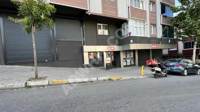 Commercial property for sale with an area of 370 m², rented by Bim Company, with two deeds