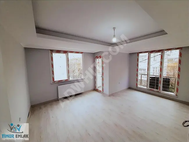 For sale: 2+1 apartment on a middle floor within walking distance of the Metrobus in Avcılar. Code: 264