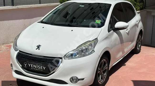 Peugeot 208, 36 months' hand-signed checks with a 30% down payment