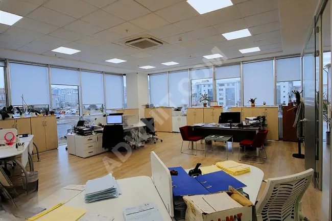 Kiralık Cadde üzeri A Plus plaza 400 m2 ofis katı