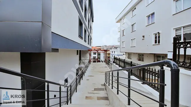 Apartment for sale 6+2 luxury duplex suitable for large families next to YAŞAM VADİ in BEYLİKDÜZÜ