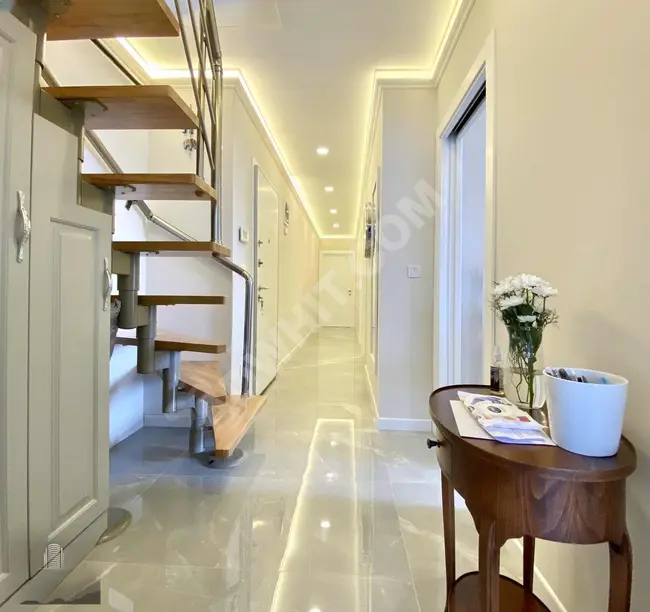 From Atlas, zero, in a boutique complex, 4+2, 255 square meters, custom-made duplex