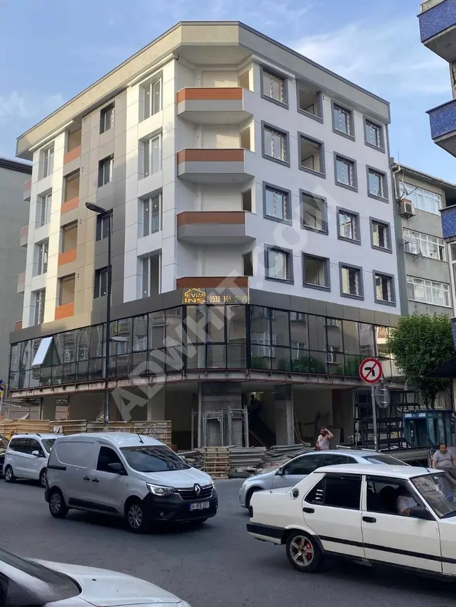 New 5 + 2 duplex apartment on the Bahcelievler Deryolu seaside road