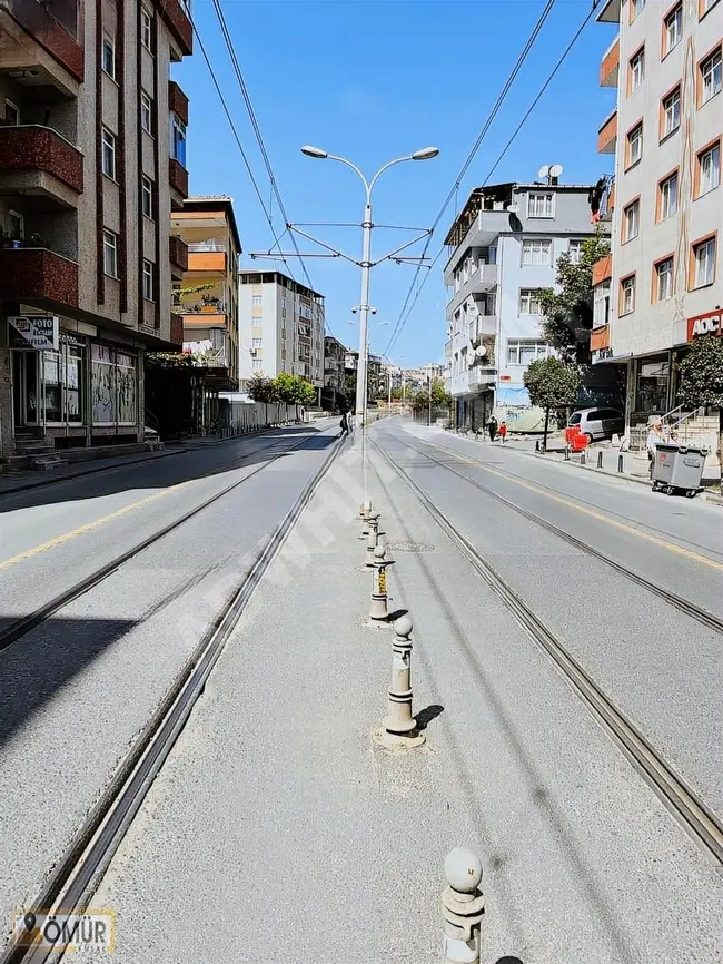 محل جزارة على شارع الرئيسي في حي Güneş Tepe