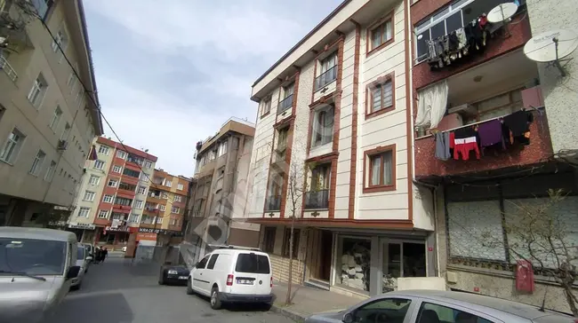 Apartment for sale 1+1 in BAĞCILAR, near an asphalt street with a terrace