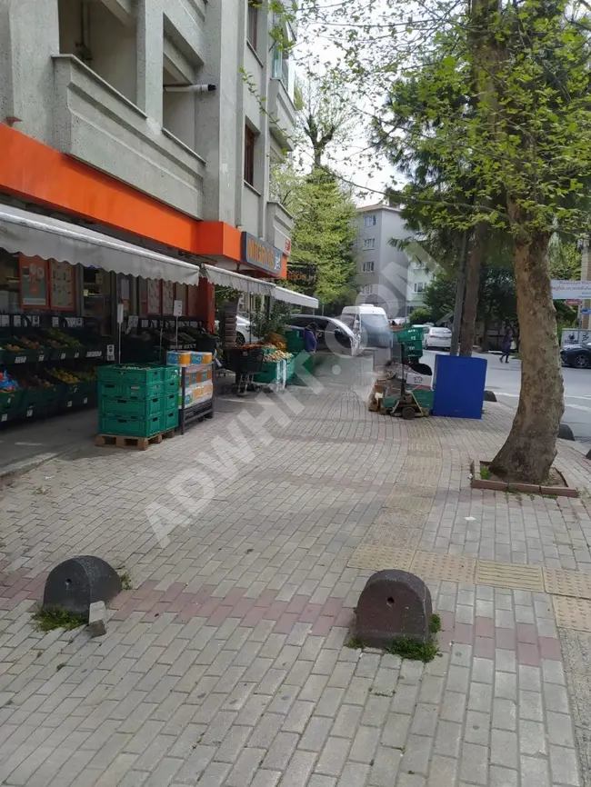 Shop for sale with an institutional tenant in BAKIRKOY OSMANİYE