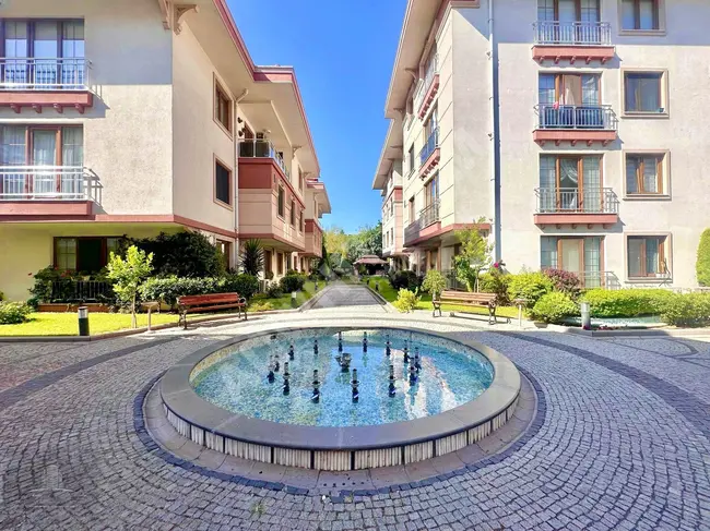 Apartment for sale 3+1 with an area of 145m² on the second floor in Yedikule Konaklar