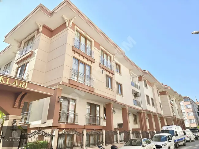 Apartment for sale 3+1 with an area of 145m² on the second floor in Yedikule Konaklar