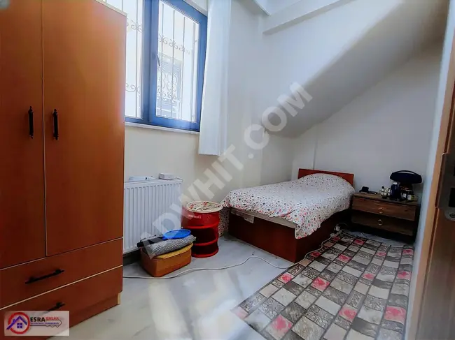 Flat with level entrance 2+1, 90 square meters, with housing permit for sale in the center of Sefakoy