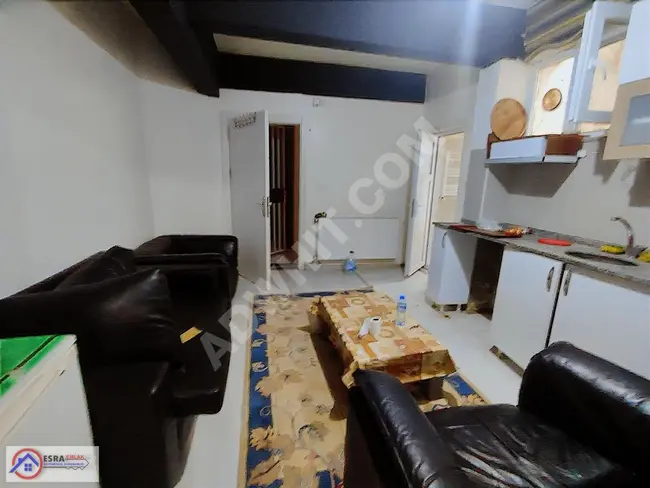 For rent: apartment for single men and women, bills included, ESRA Real Estate