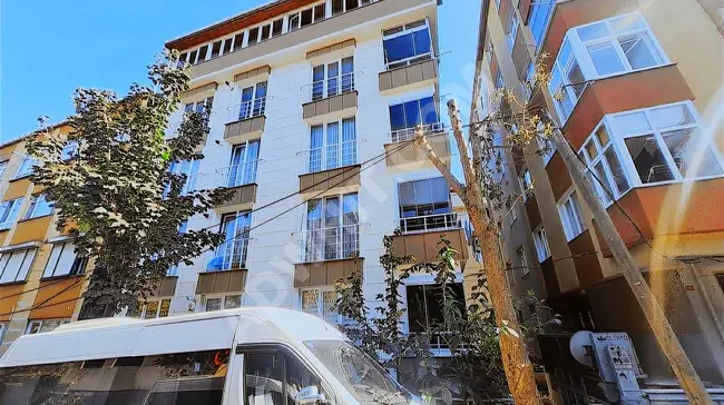 2+1 apartment for rent on the third floor with an elevator in Avcılar