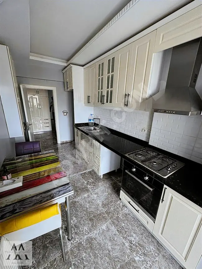 Renovated apartment in Barış neighborhood, Beylikdüzü, 5 minutes from the Metrobus