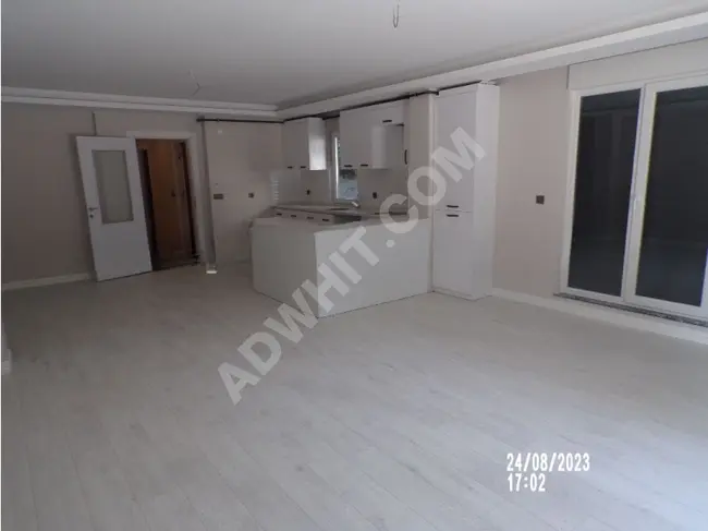 A new 3+1 apartment on the ground floor behind Umur Plaza complex in Bahçelievler